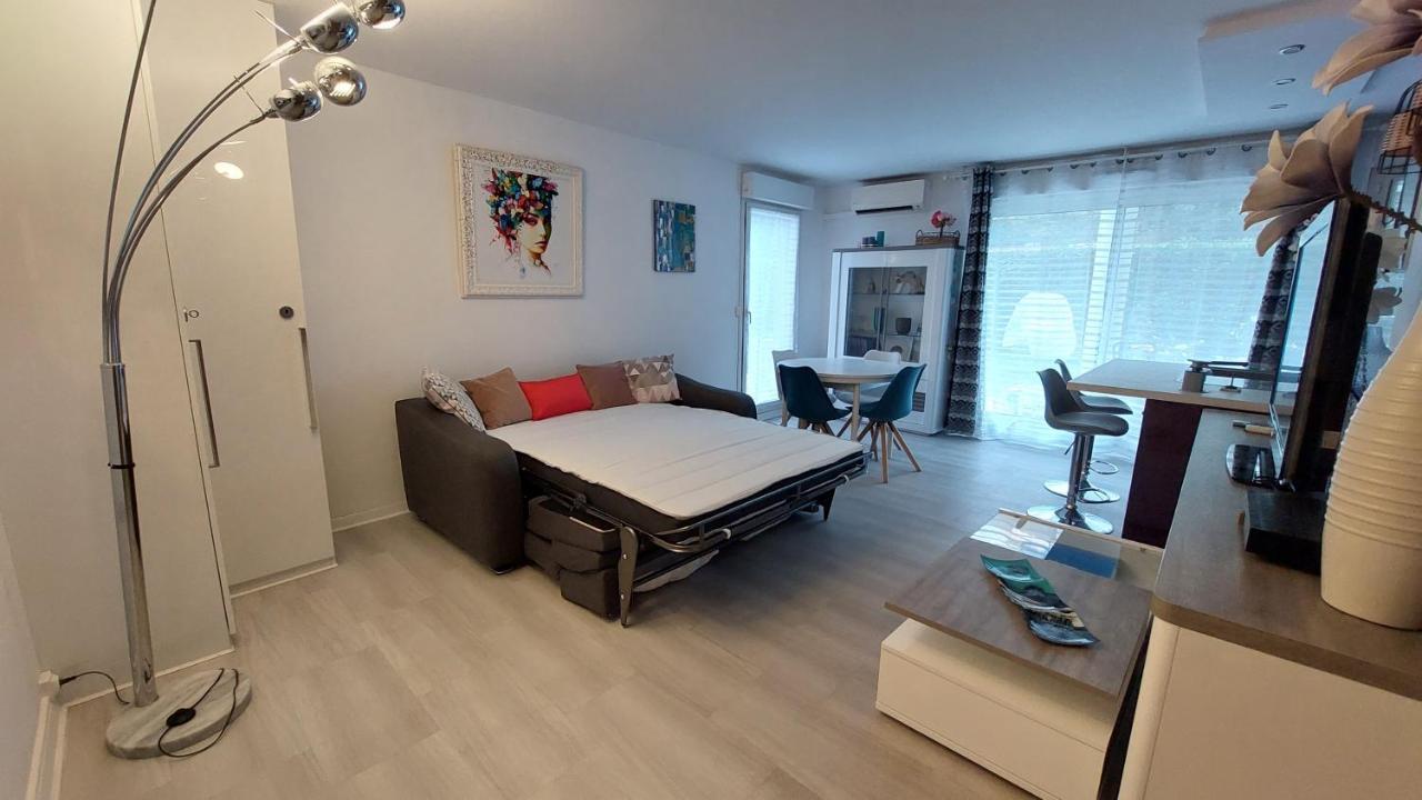 Charmant Appartement Residentiel Avec Terrasse, Jardin Privatif Et Piscine A Cannes Bagian luar foto