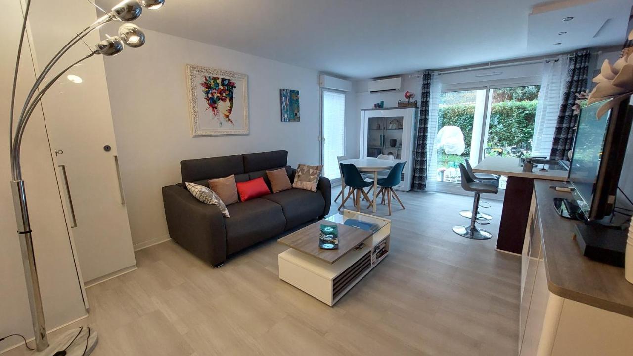 Charmant Appartement Residentiel Avec Terrasse, Jardin Privatif Et Piscine A Cannes Bagian luar foto