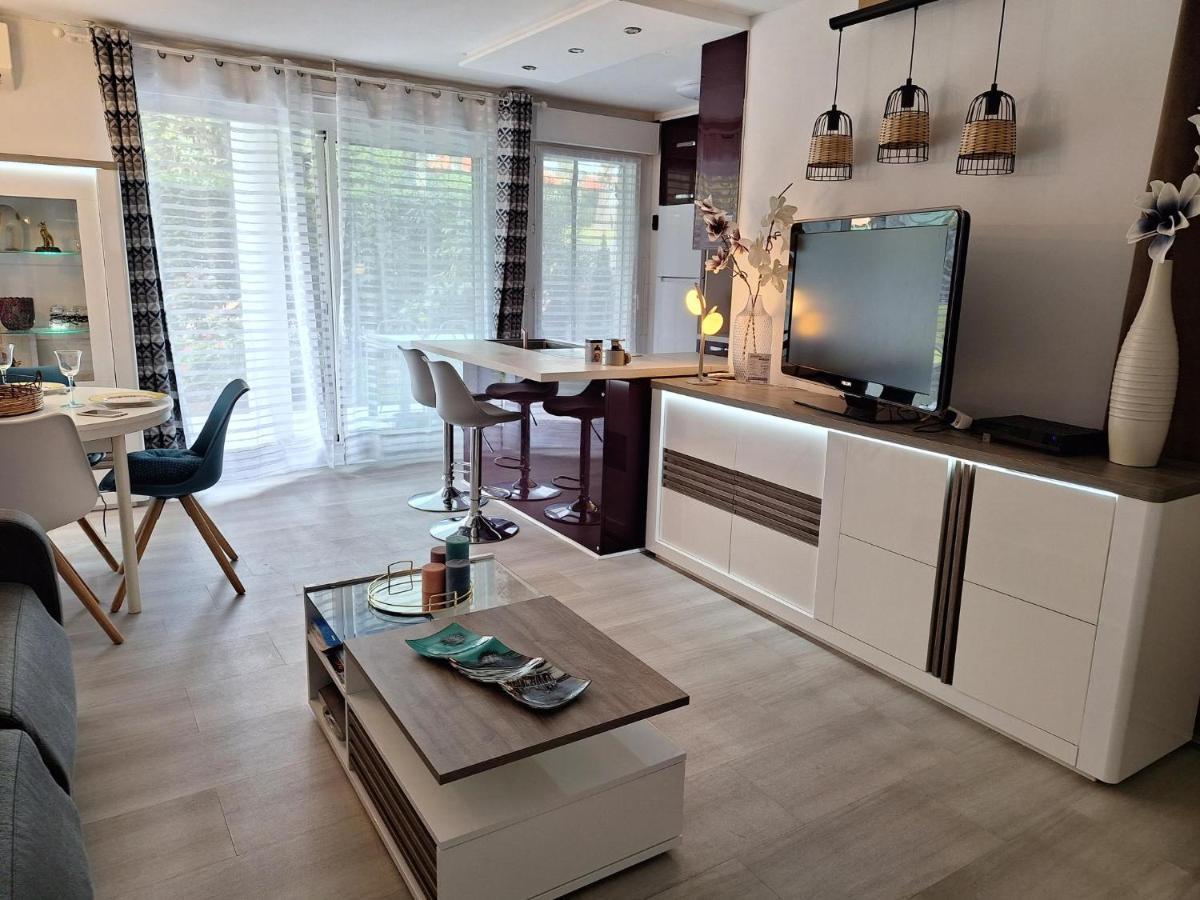 Charmant Appartement Residentiel Avec Terrasse, Jardin Privatif Et Piscine A Cannes Bagian luar foto