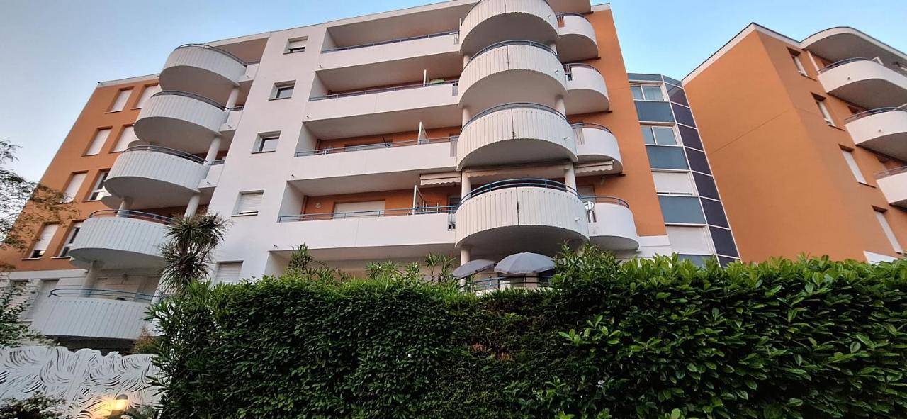 Charmant Appartement Residentiel Avec Terrasse, Jardin Privatif Et Piscine A Cannes Bagian luar foto
